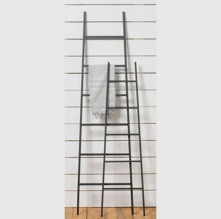 Black Metal Display Ladder